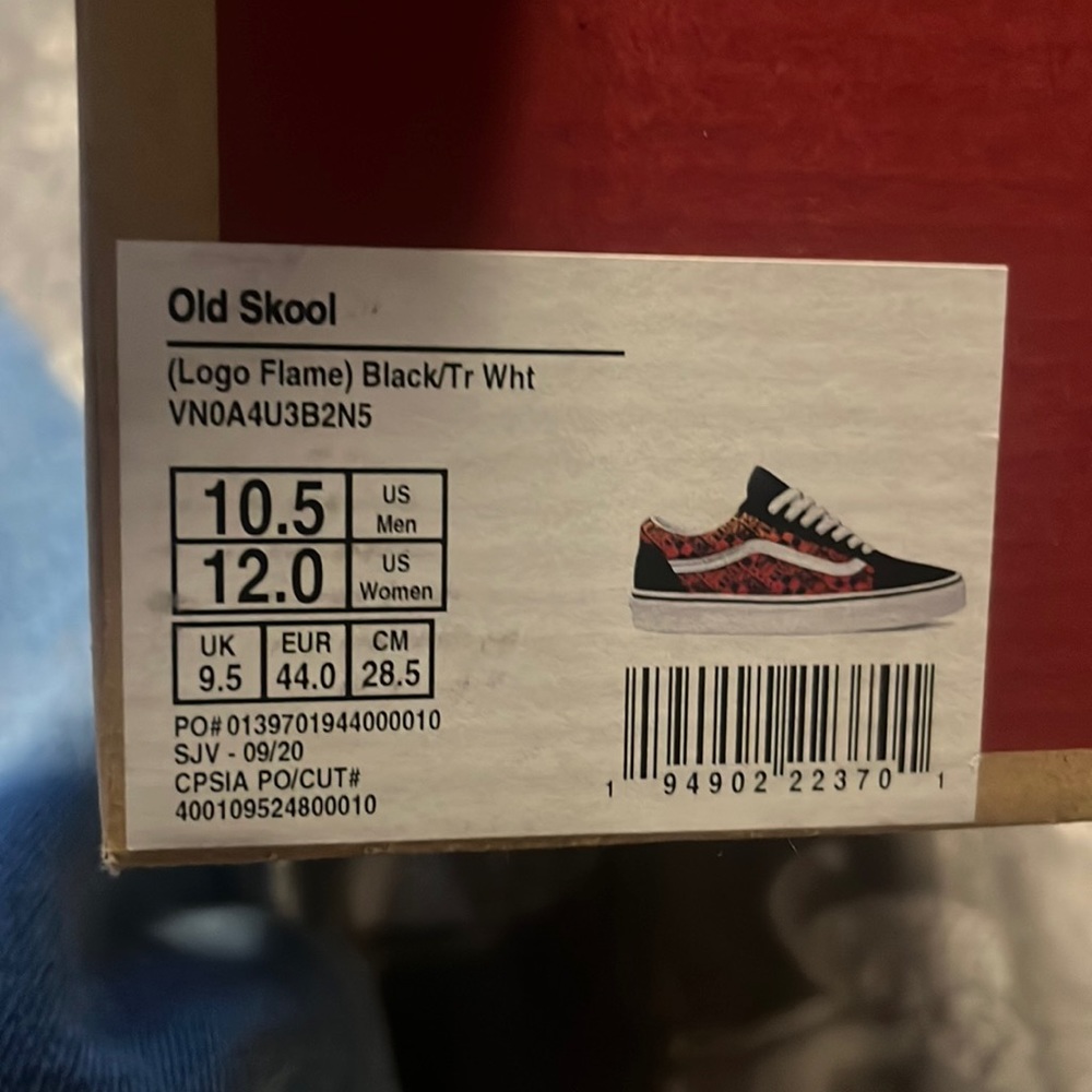 (Logo flame) black old school style vans